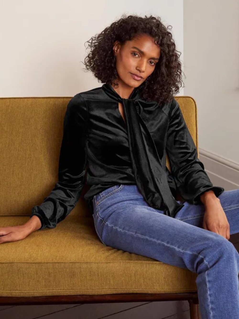 Boden Nancy Velvet Tie Neck Balloon Sleeve Black Top 4 Small Cocktail